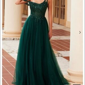 Elegant Green Evening Gown